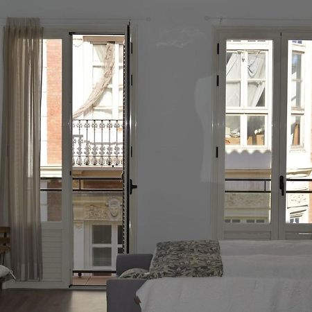 Modern Studio Flat Close To Plaza Merced Малага Экстерьер фото