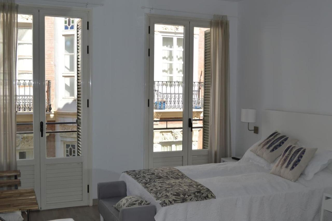 Modern Studio Flat Close To Plaza Merced Малага Экстерьер фото